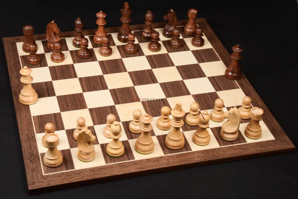 What's a good arrangement of chess pieces on a board which would