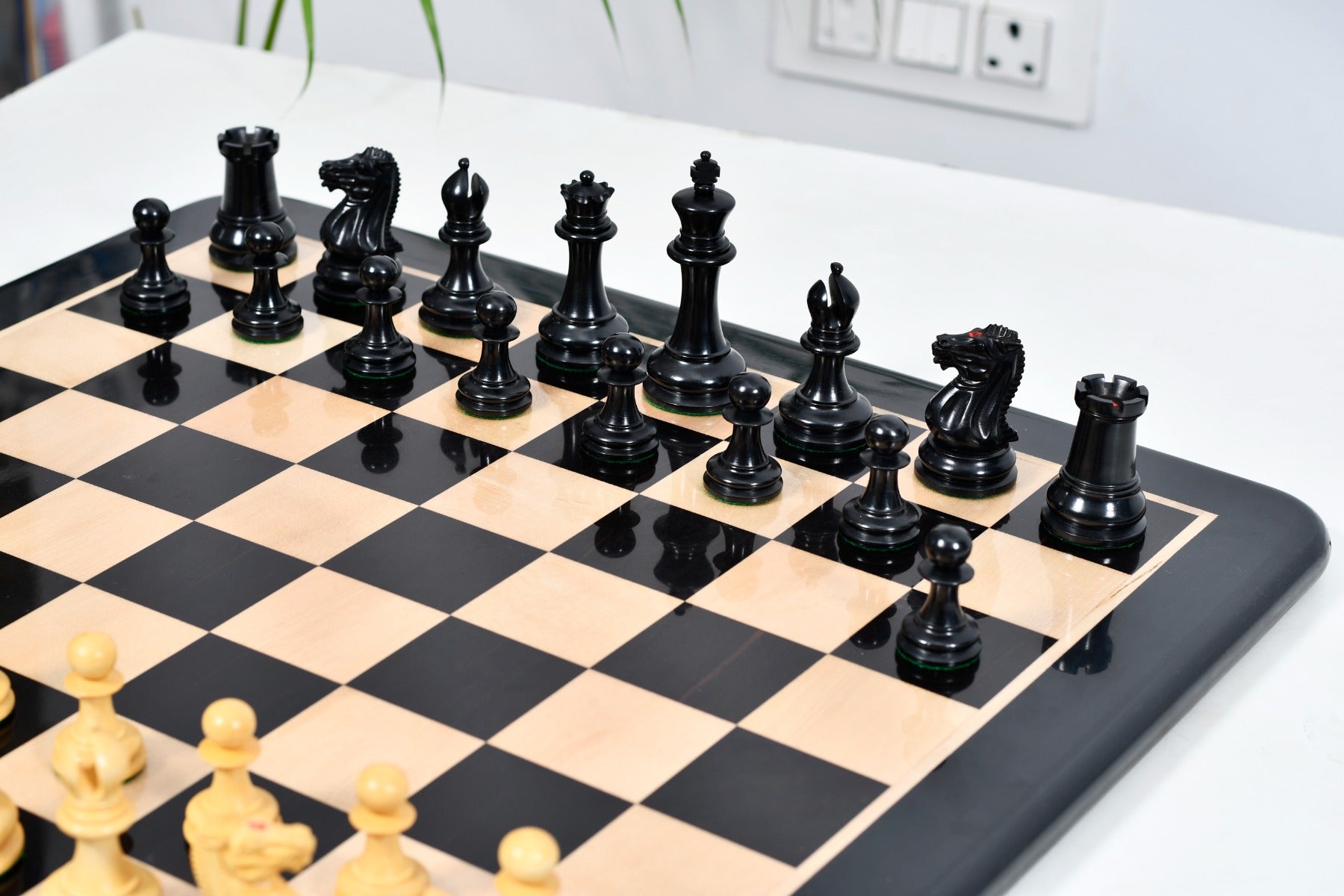 Repro 1849 Original Staunton Pieces in Ebony/Boxwood with King Side Stamping - 3.75" King with Board