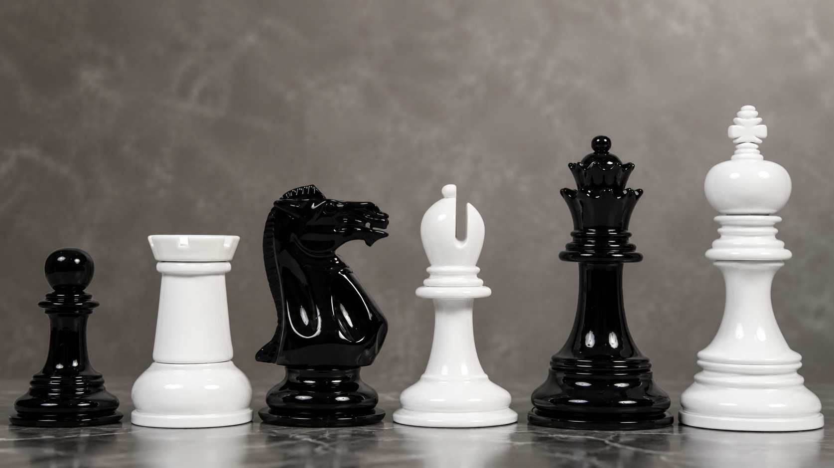 Staunton Chess Pieces Black & White Painted Wood 4.4" - Slightly Imperfect