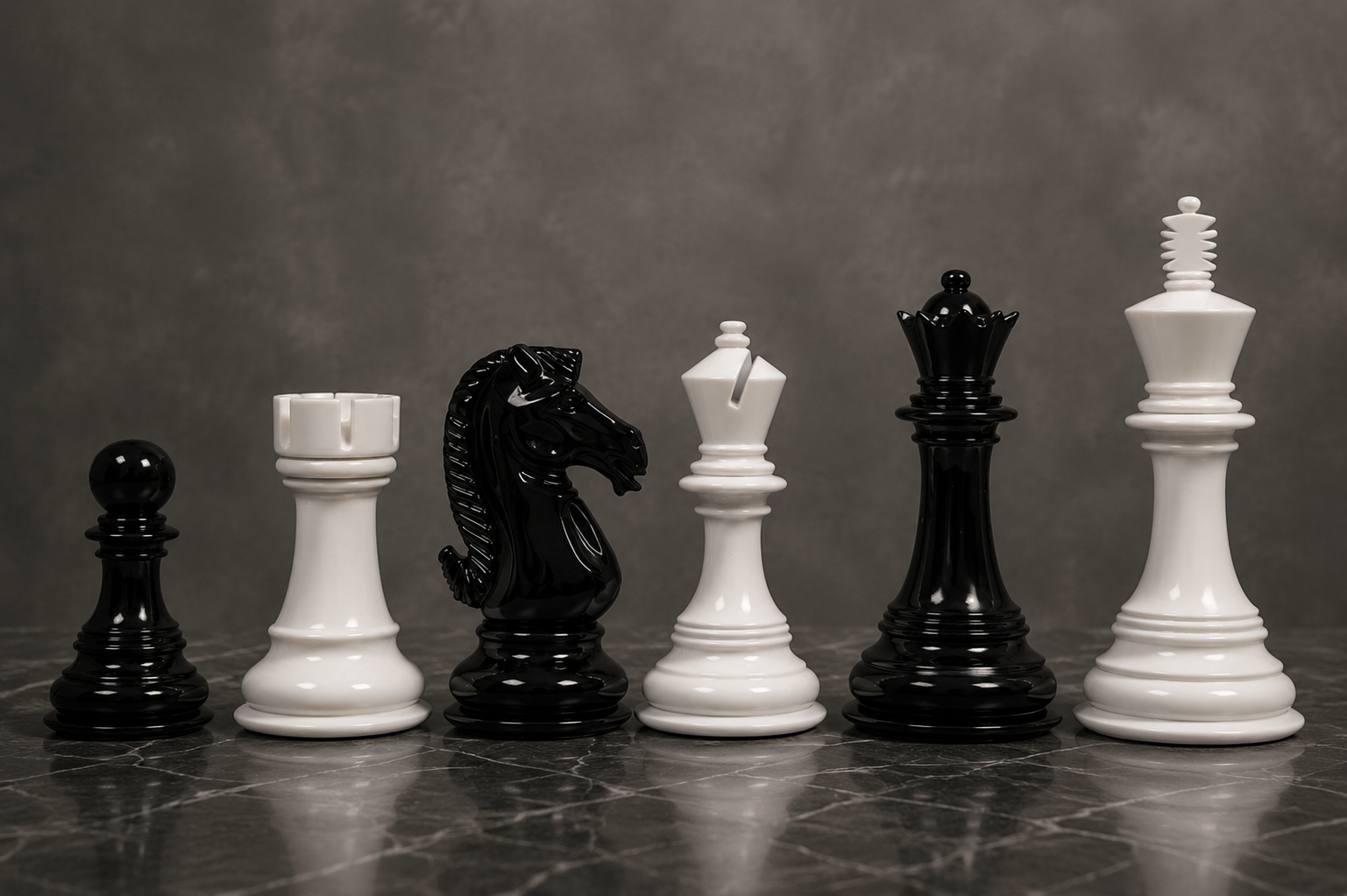 Chess Pieces in White & Black Painted Boxwood (4.4" King) - Slightly Imperfect | Chessbazaar