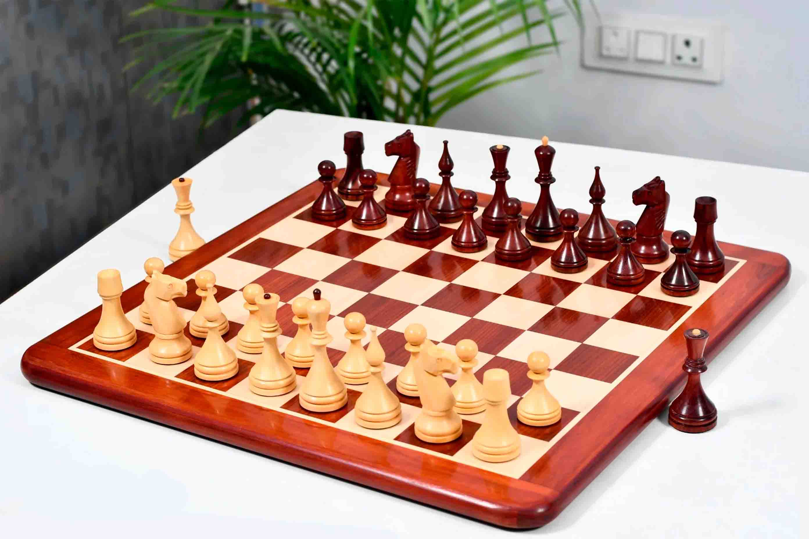 Repro 1961 Soviet Championship Baku Pieces in Bud Rosewood / Boxwood  - 4” King with Board