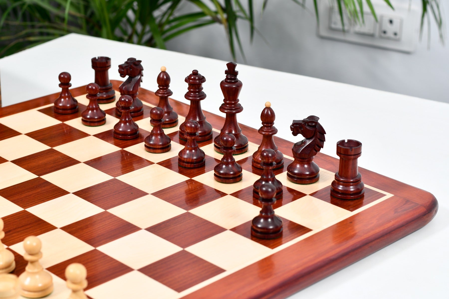 Special Edition 1950s Bohemia German Chess Pieces Bud Rosewood 3.89"- King