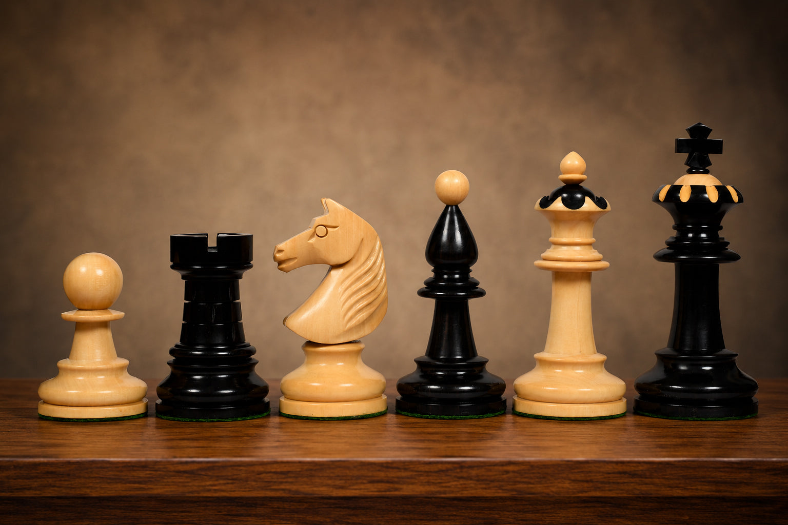1935 Warsaw Capablanca Simultaneous Chess Set Ebony & Boxwood 3.8"- King
