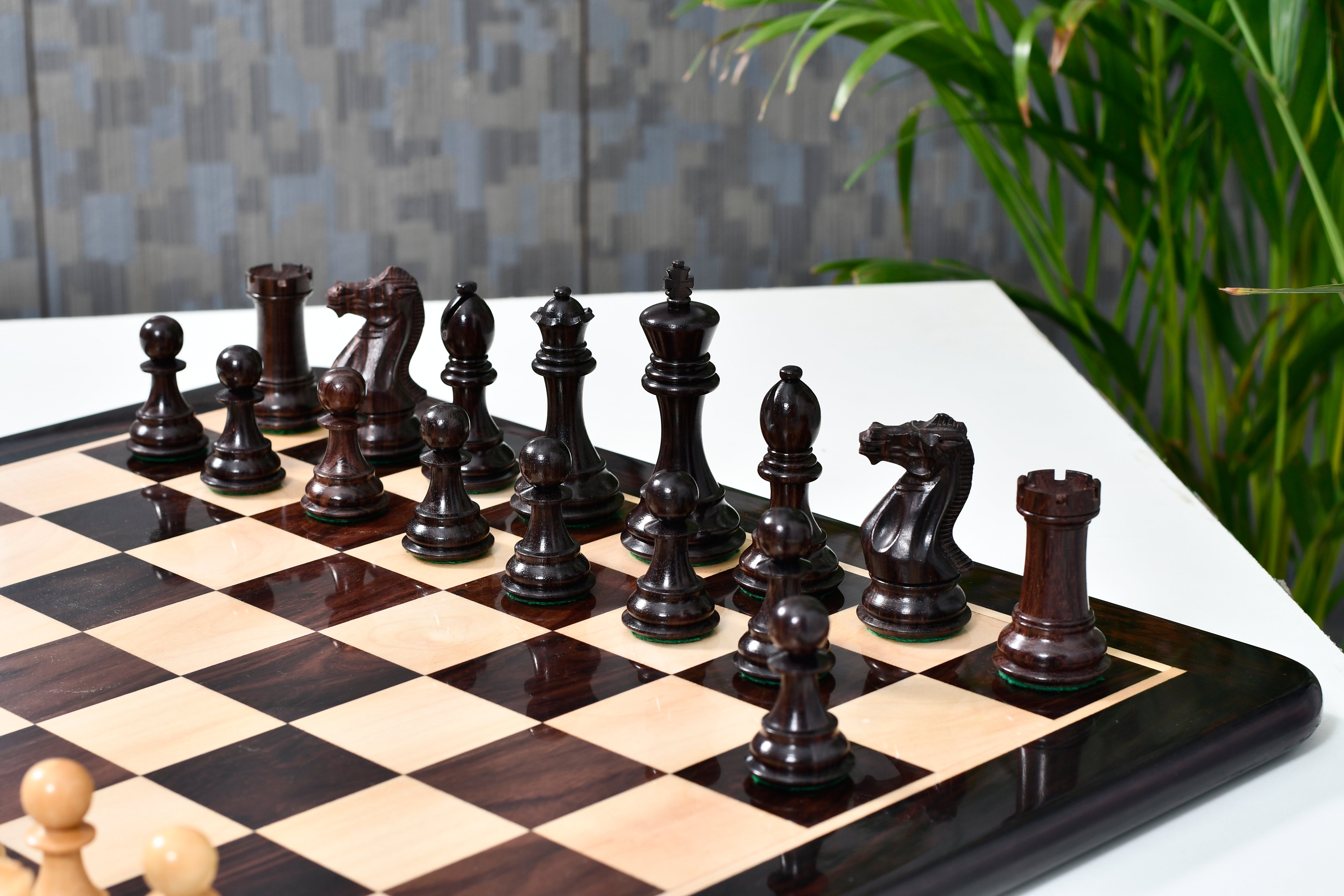 The Honour of Staunton (HOS) Series Weighted Chess Pieces in Rosewood & Natural Boxwood - 4.0" King