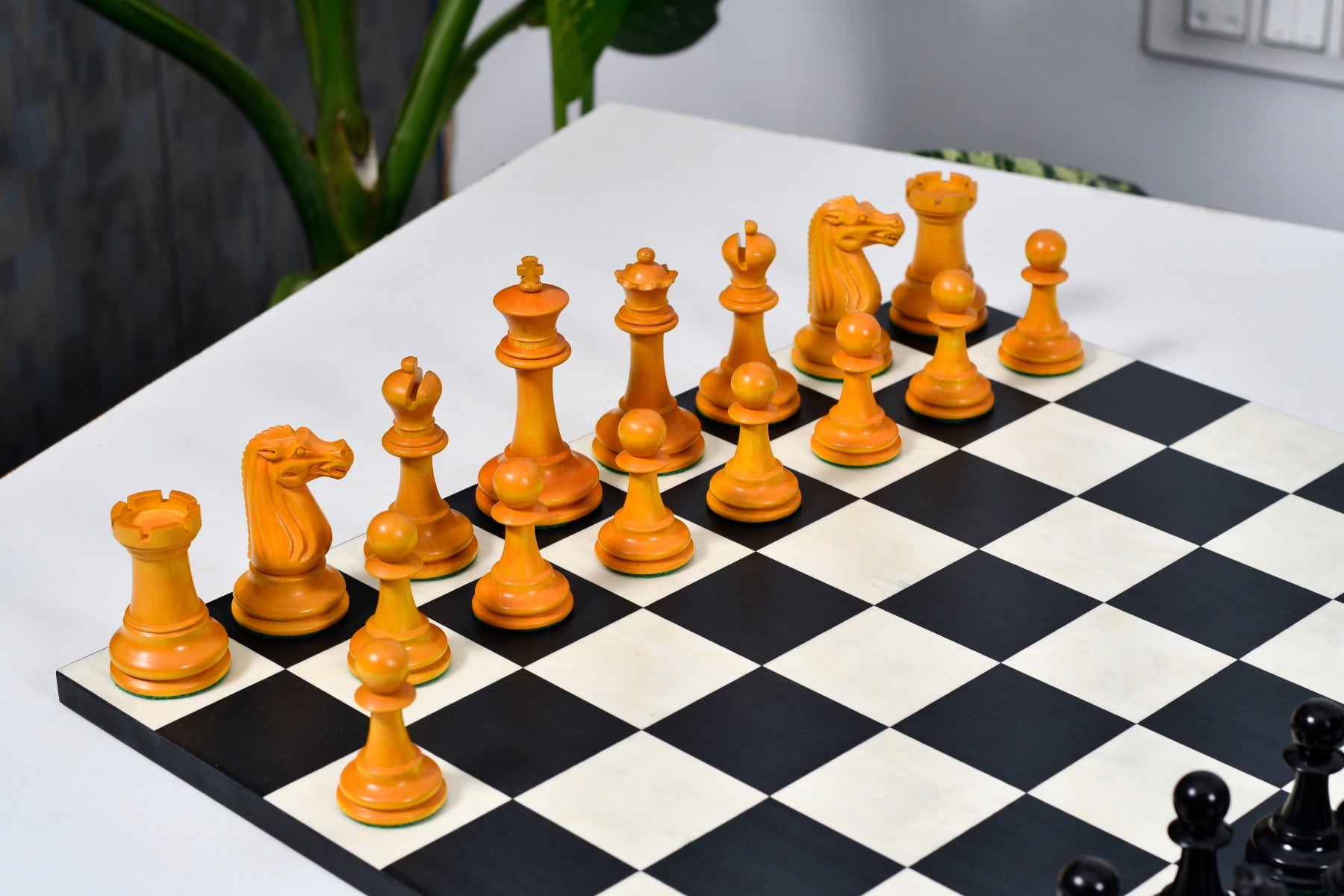 Circa 1887 Turner-Teich Staunton Chess Pieces Ebony & Golden