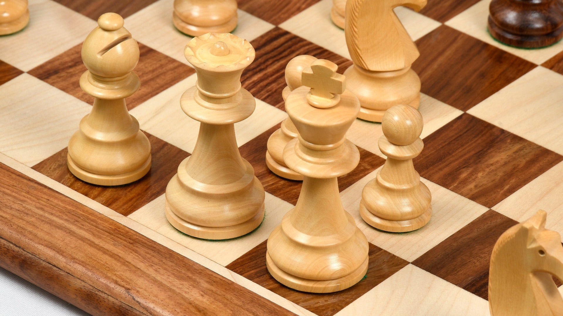 Repro 90s French Chavet Championship Chess Set V2.0 in Sheesham / Boxwood with Board - 3.66" King