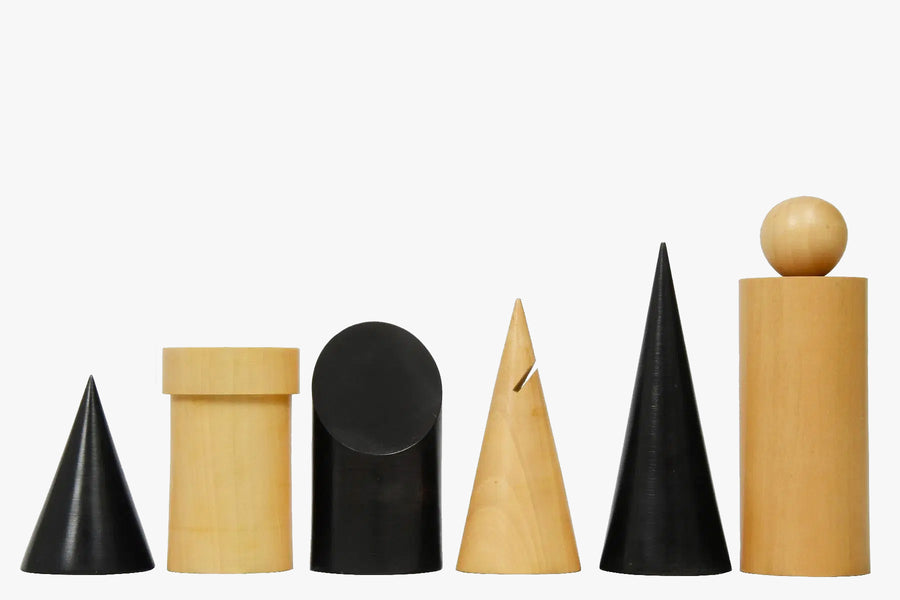 White And Black Chess Pieces Overview Of Ebonized Boxwood & Natural Boxwood - 3.4" King By Chessbazaar