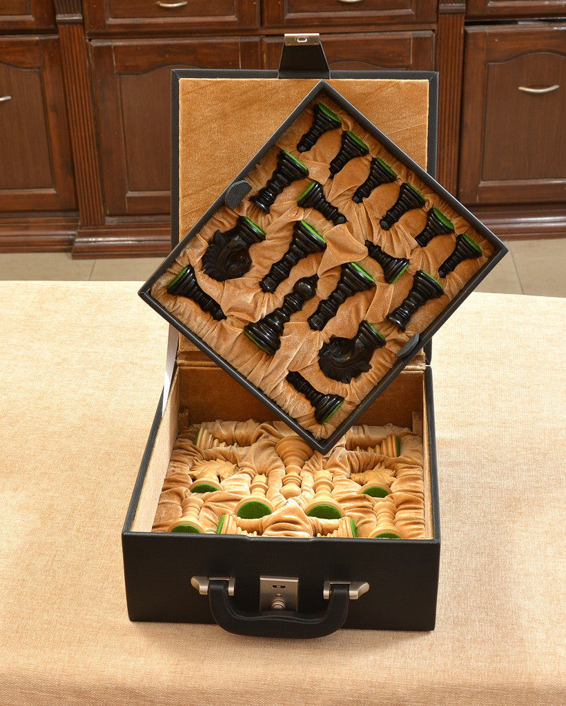 St. Petersburg Luxury Chess Set with Board in Ebony/Boxwood - 4.2" King & Box