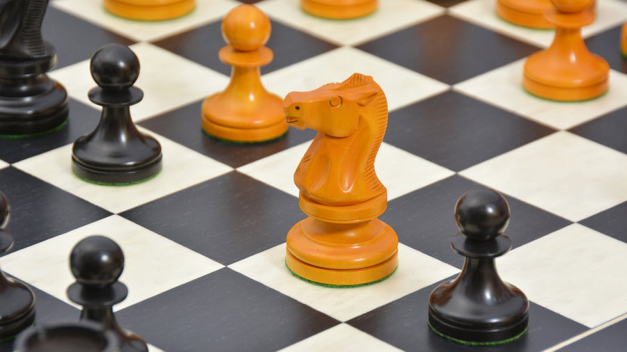 Repro 1904 Cambridge International Congress Pieces in Ebonized / Antiqued Boxwood - 4" King with Black Maple Board
