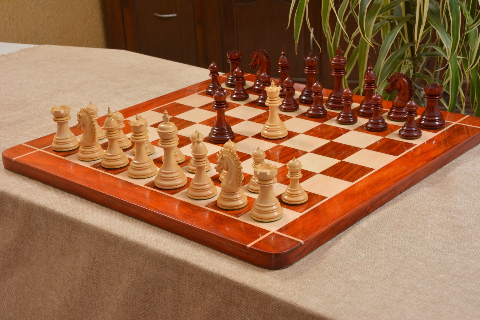 Combo of Ferocious Elite Series Chess Pieces in Bud Rose / Box Wood & Bud Rosewood Chessboard - 4.3" King