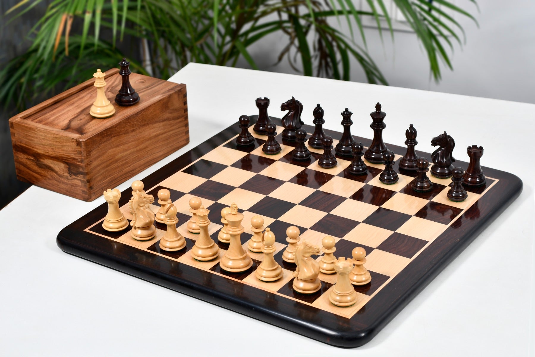 Fierce Knight Chess Pieces in Indian Rosewood/Boxwood With Board & Box- 3.5" King