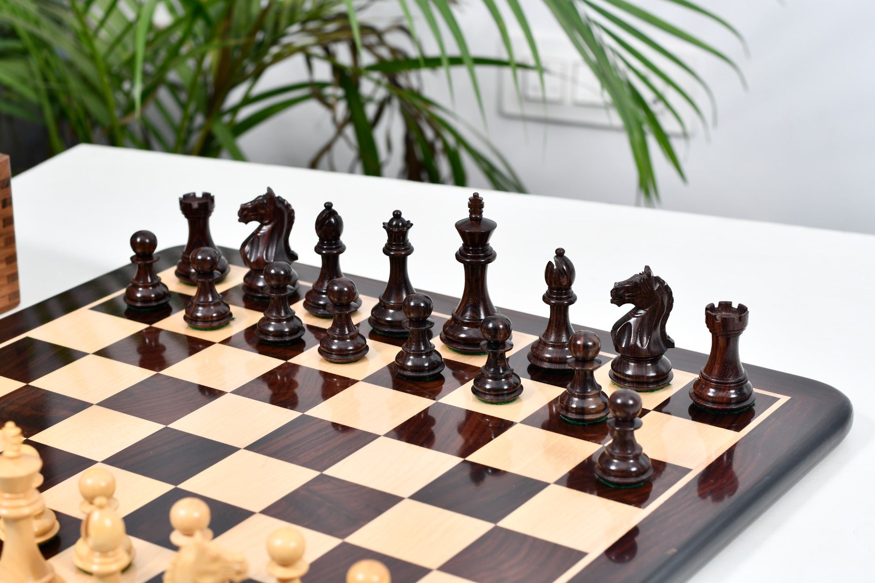 Fierce Knight Chess Pieces in Indian Rosewood/Boxwood With Board & Box- 3.5" King