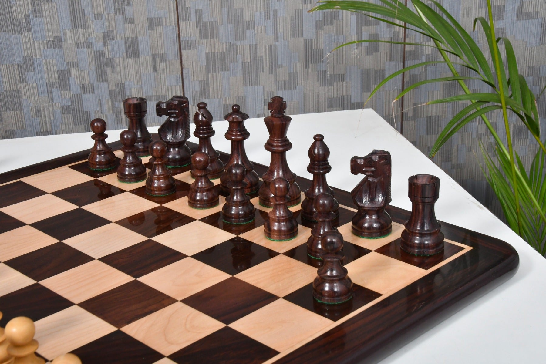 Repro French Lardy Tournament Chess Pieces in Indian Rosewood/Boxwood - 3.75" with Board