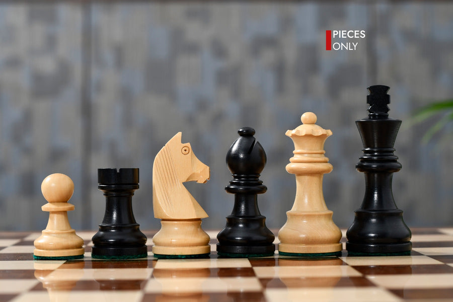 German Knight Chessmen in Ebonized / Boxwood - 3" King with Board & Pouch