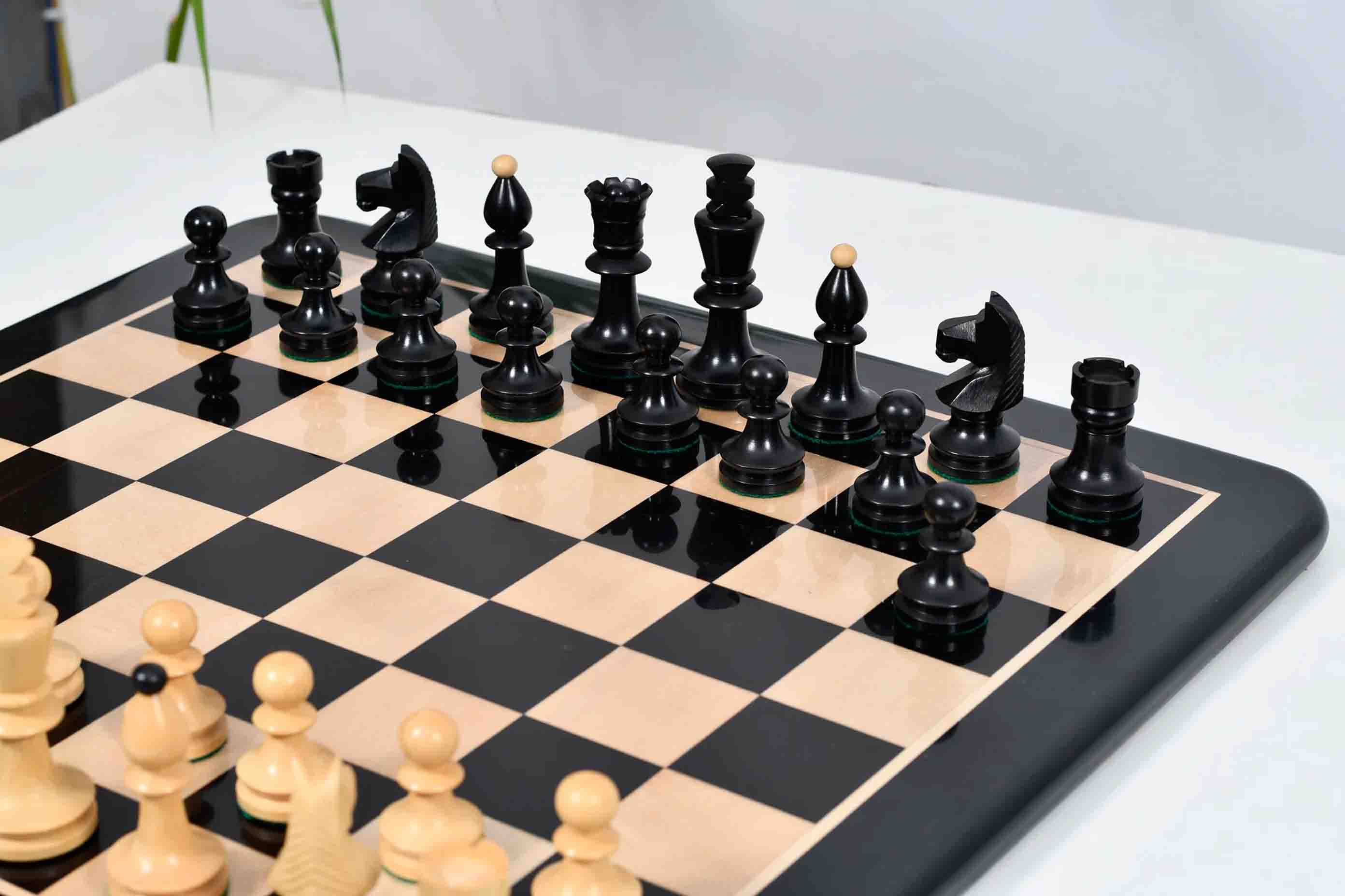 Repro Romanian Hungarian Tournament Chess Pieces Ebonized 3.8" king with Board