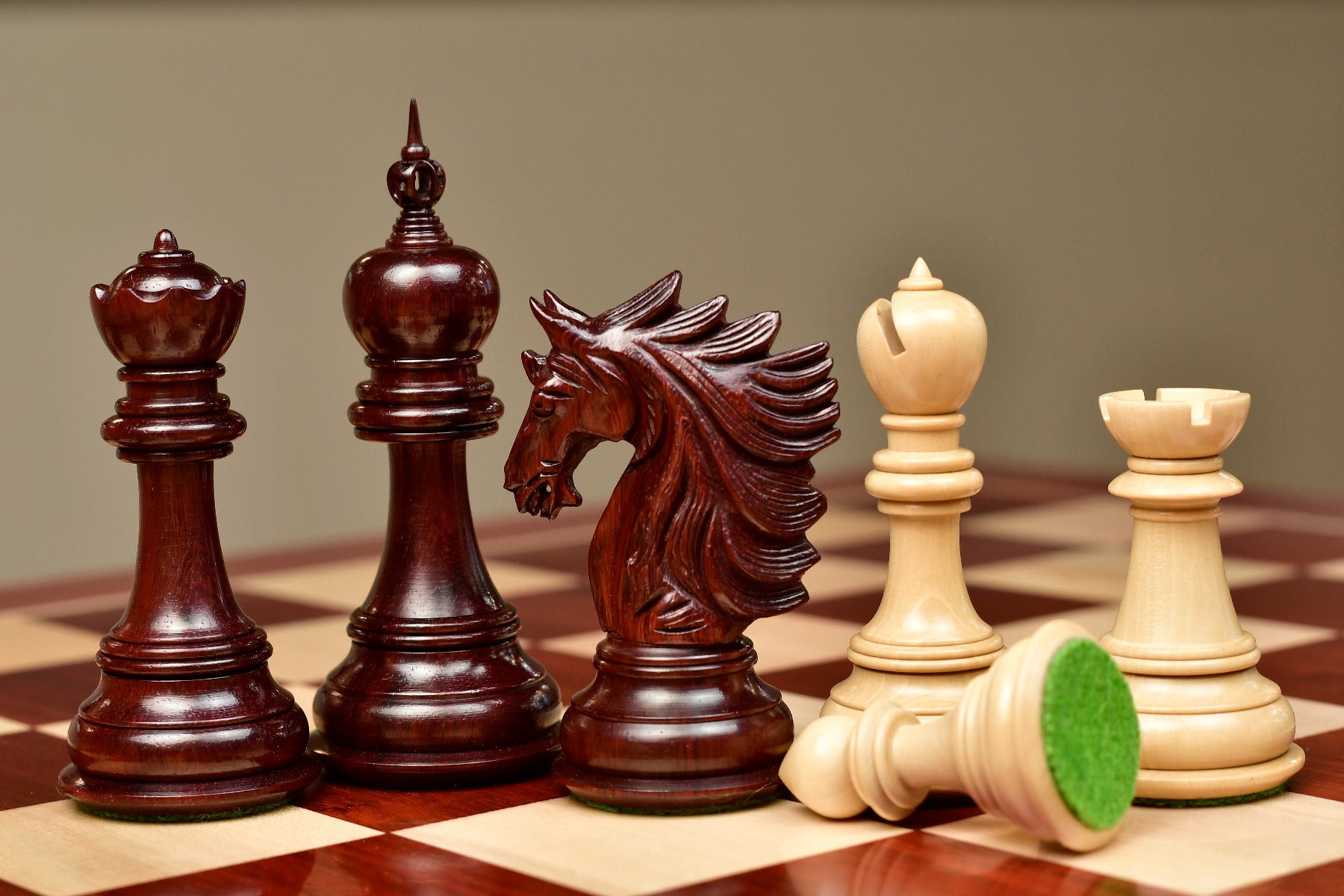 Sher-E-Punjab Pieces in Bud Rose Wood/Box Wood- 4.6" King With Board & Box
