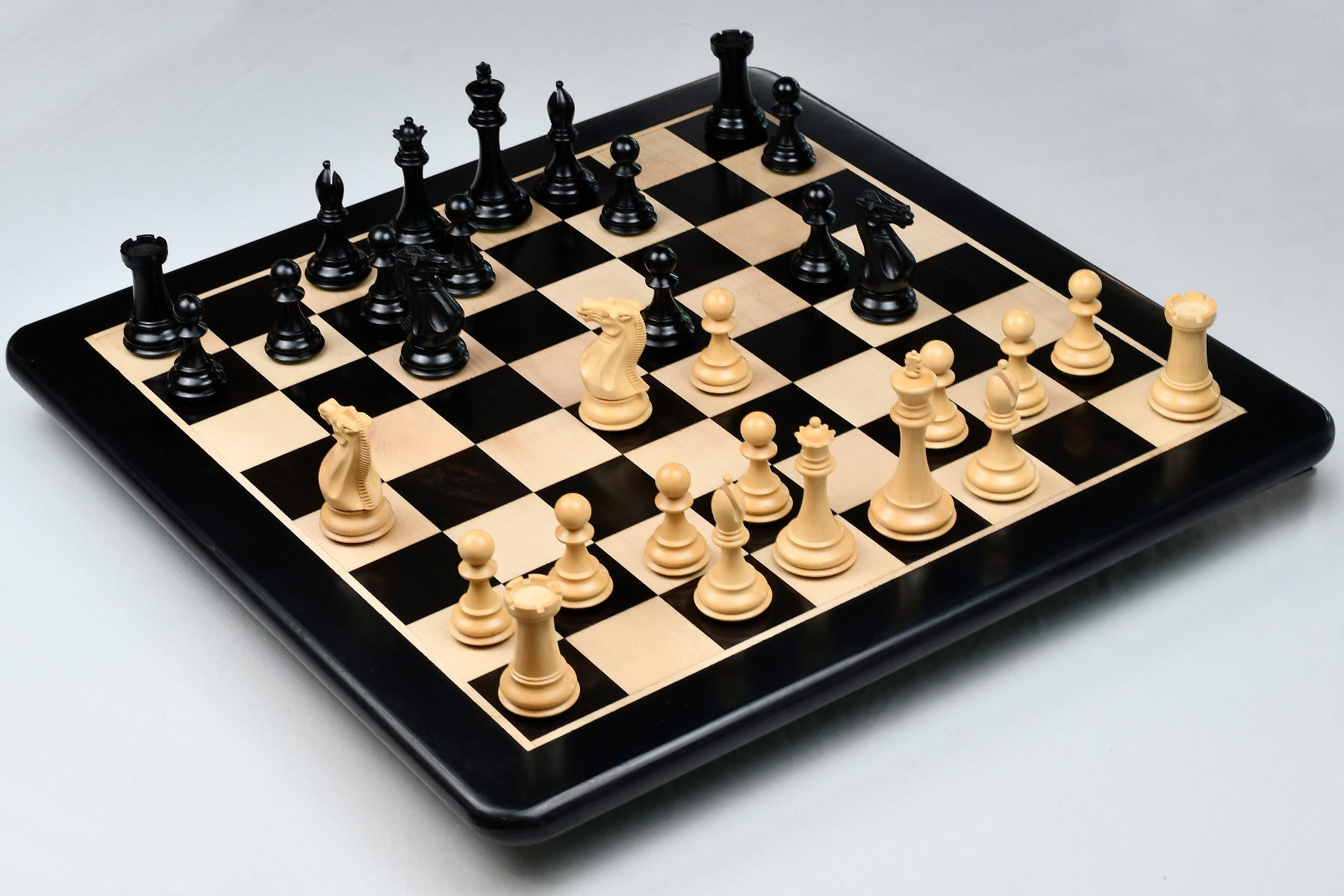 Dominator Weighted Chess Pieces in Ebony/Boxwood with Board - 4.0" King