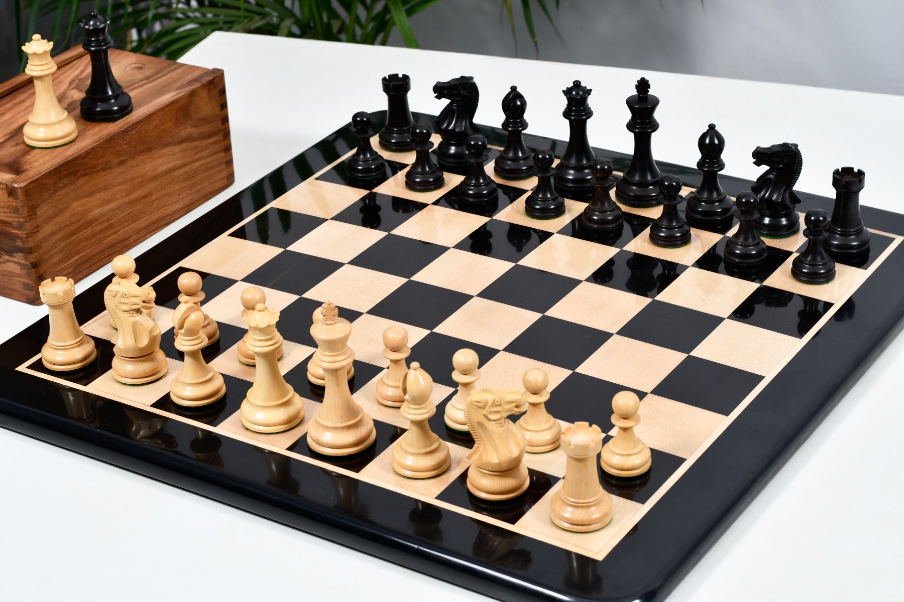 Pro Staunton Chess Pieces in Ebonized/Boxwood With Board & Box- 3.8" King