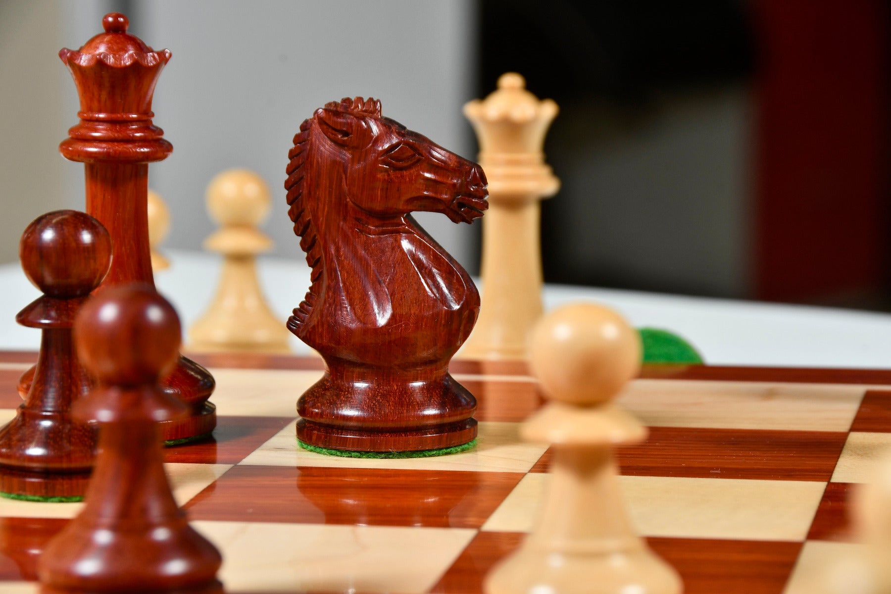 The GM Blitz Edition Staunton Series Chess Pieces in Bud Rosewood & Boxwood - 3.75" King