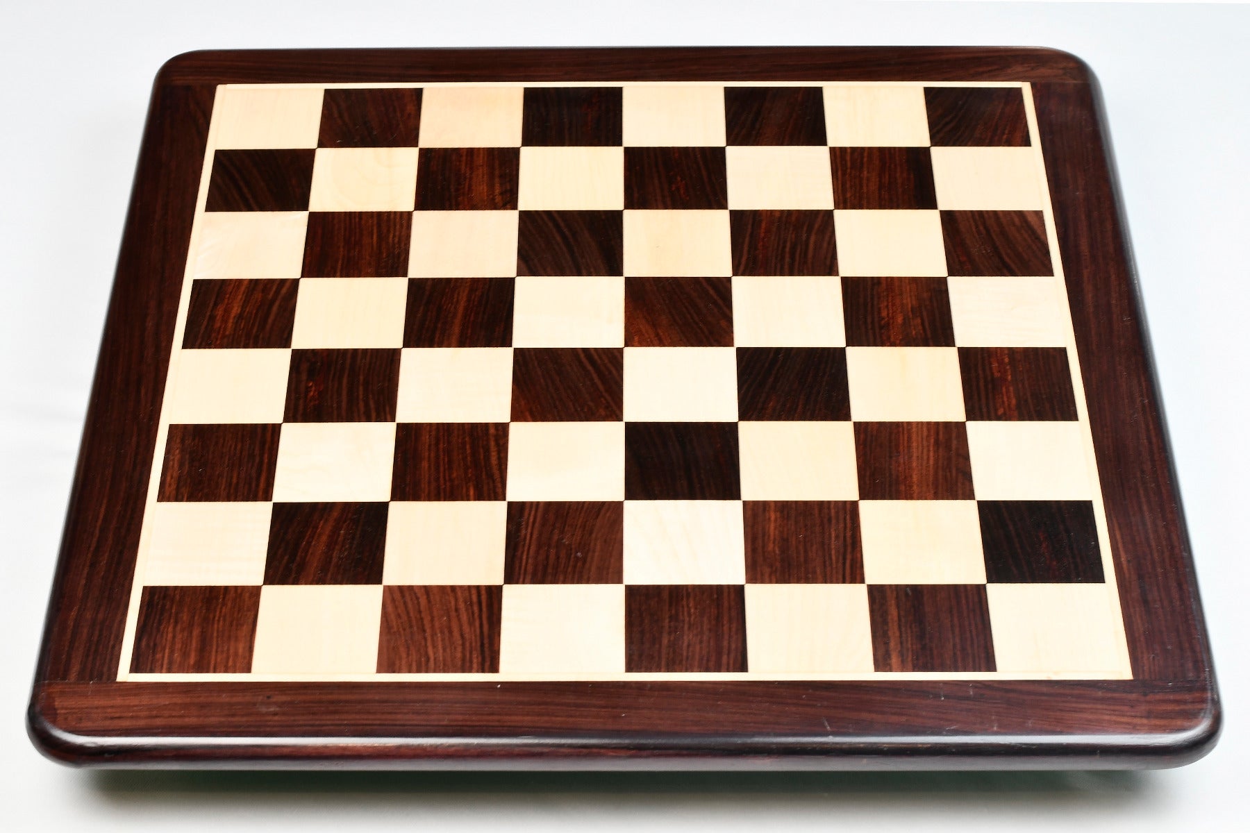 Pro Series Tournament Pieces in Rosewood & Boxwood With Board & Box- 3.8" King