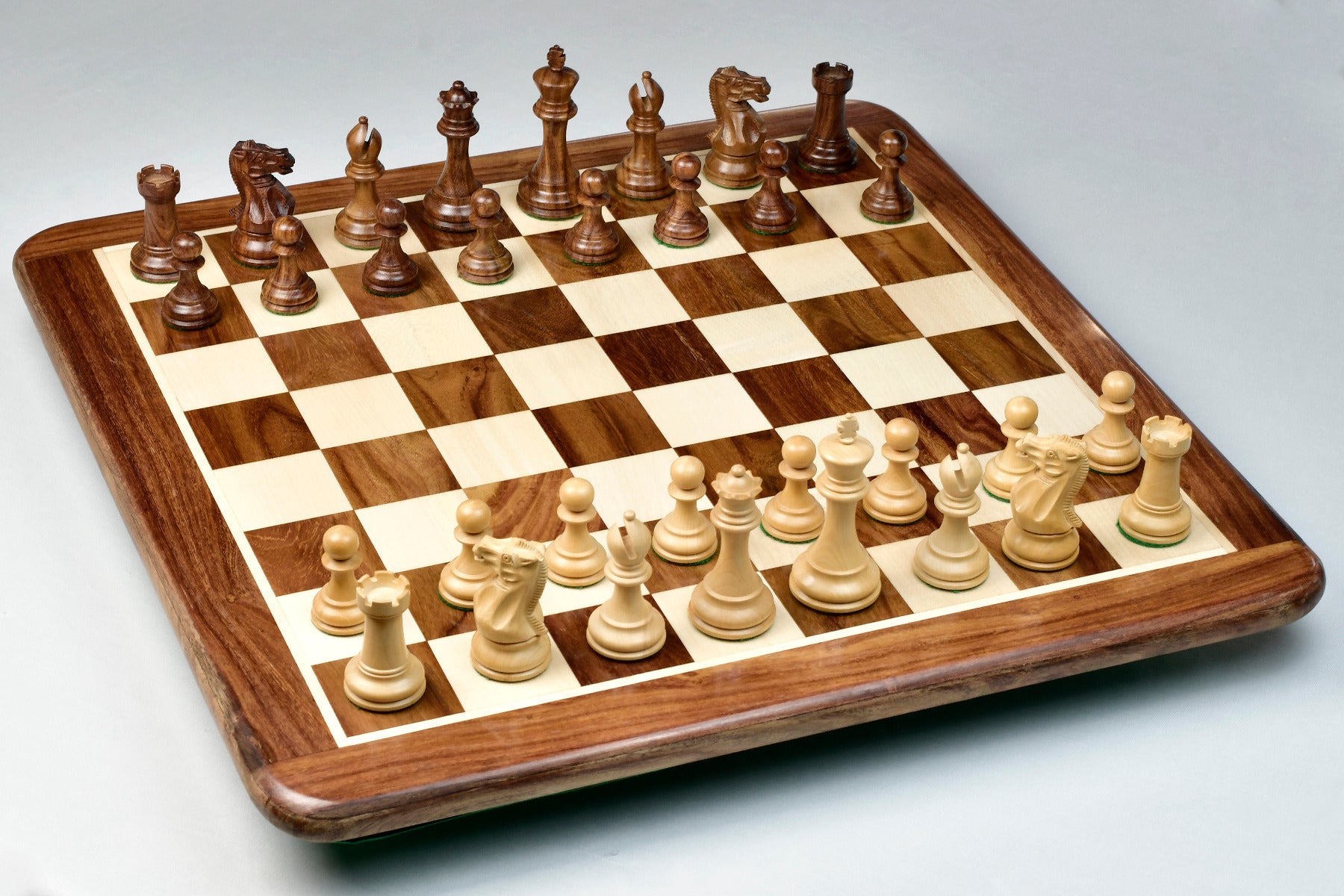 Pro Tournament Pieces in Sheesham/Boxwood With Board & Box-3.8" King