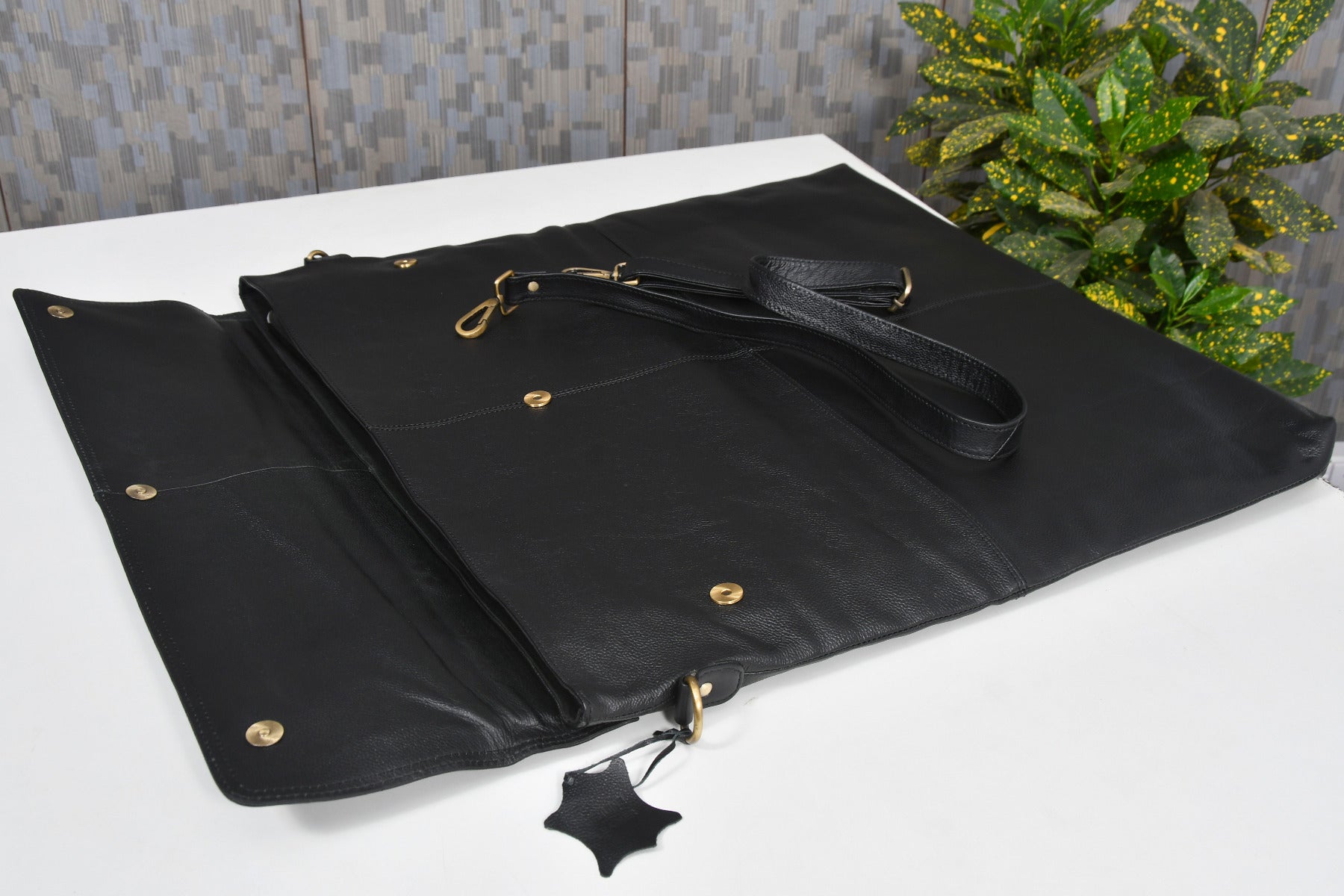 CB Genuine Black Leather Sling Bag for Wooden Chess Board Fits upto 21" or 54 cm Square Chessboards
