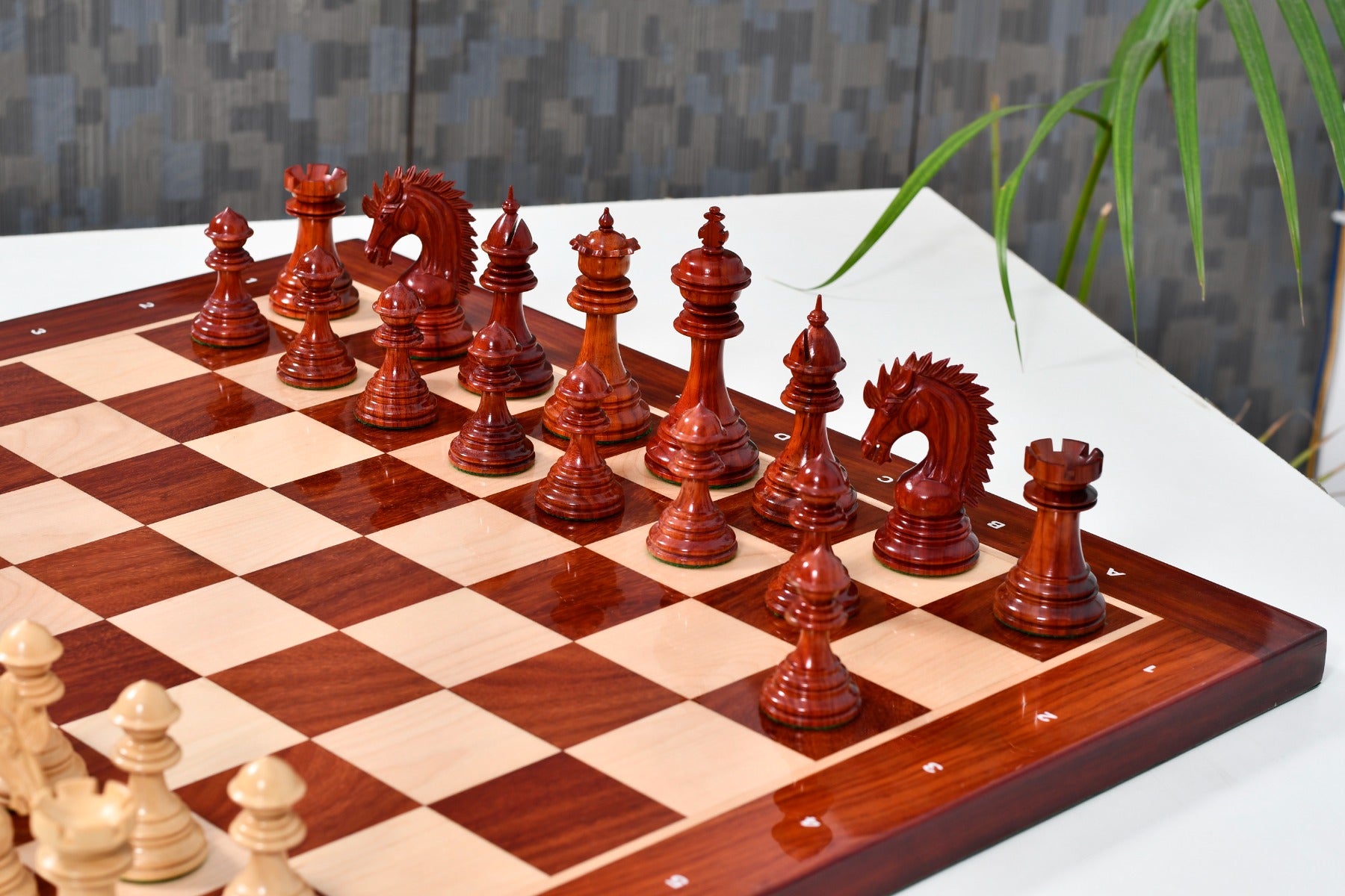 Ferocious Elite Series Chess Pieces in Bud Rosewood / Boxwood - 4.45" King