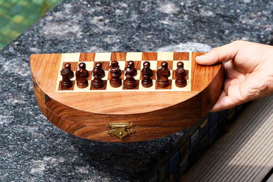 Travel Folding Magnetic Round Chess Set in Sheesham & Maple 8.75"- King