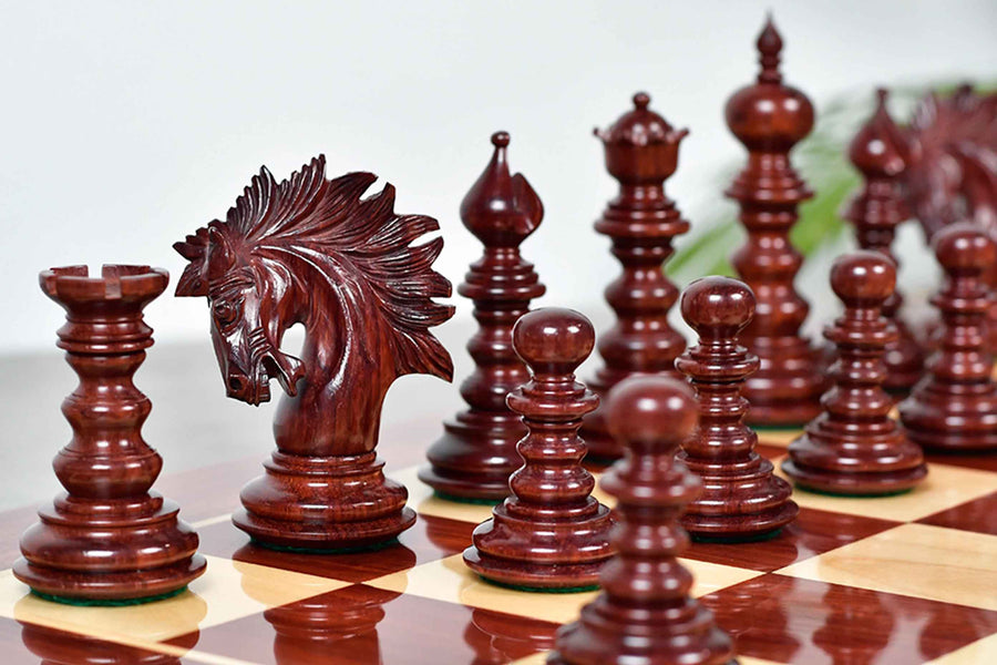 St. Petersburg Luxury Artisan Series Chess Pieces in Bud Rosewood / Boxwood - 4.3" King with Storage Box