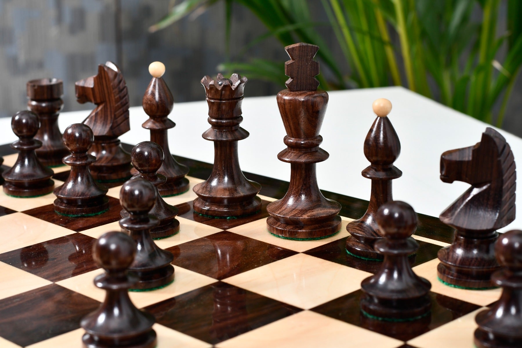 Romanian-Hungarian National Chess Set in Indian Rosewood -3.8” King & Box