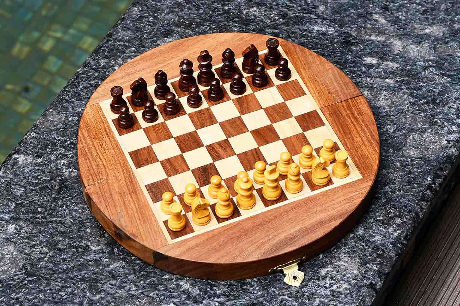 Travel Folding Magnetic Round Chess Set in Sheesham & Maple 8.75"- King