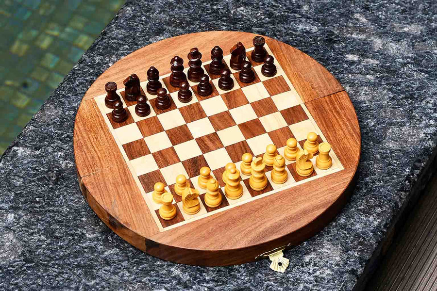 Travel Folding Magnetic Round Chess Set in Sheesham & Maple 8.75"- King
