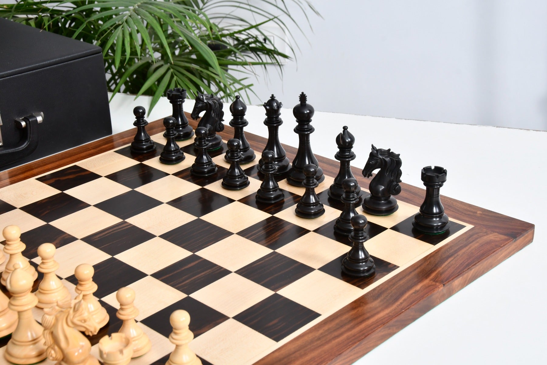 Combo The Shera Series Staunton Triple Weighted Chess Pieces V2.0 in Ebony / Box Wood - 4.5" King with Board & Box