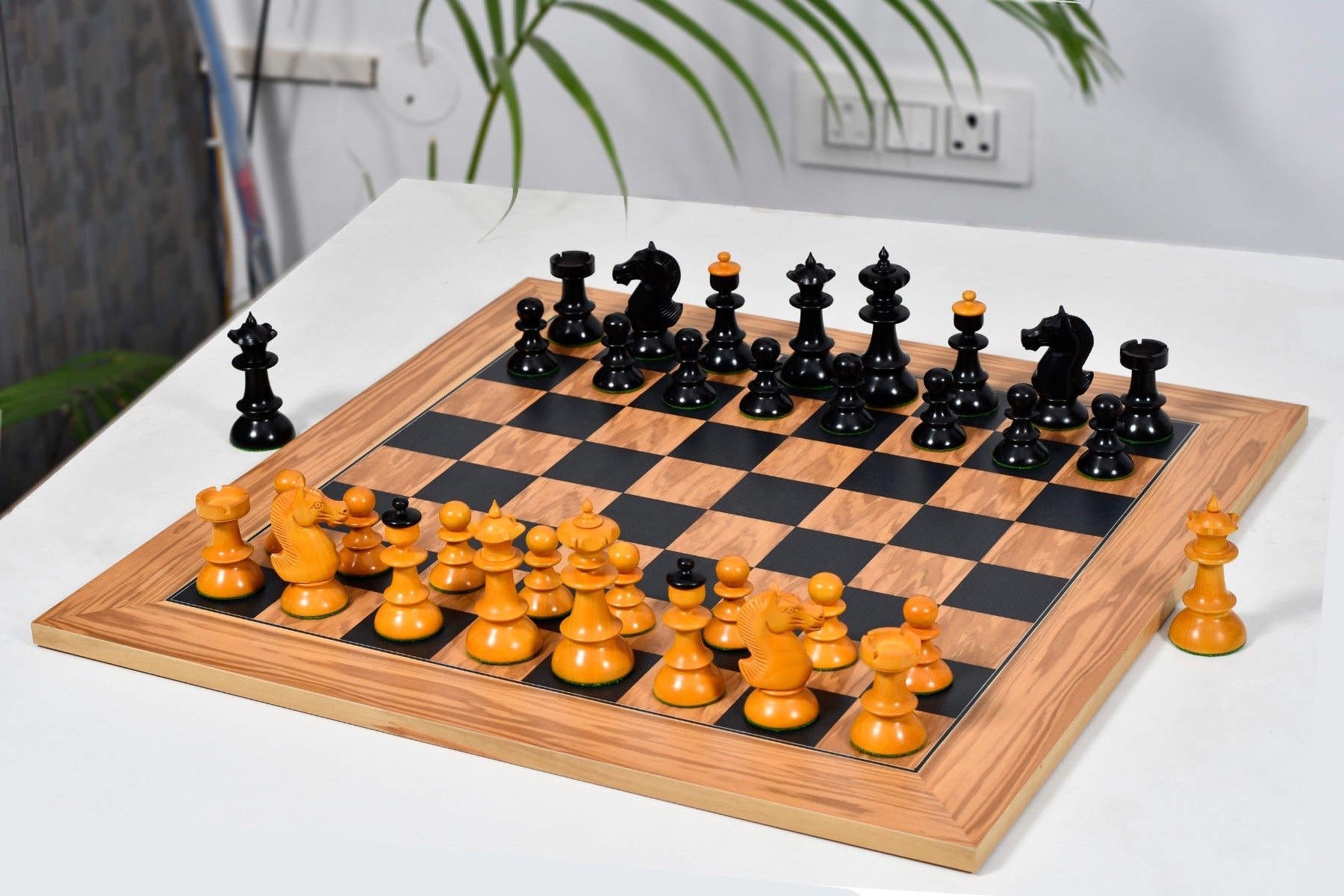 Repro Austrian Coffee House Old Vienna Pieces in Ebonized & Antique Boxwood V2.0- 3.75" King with Board